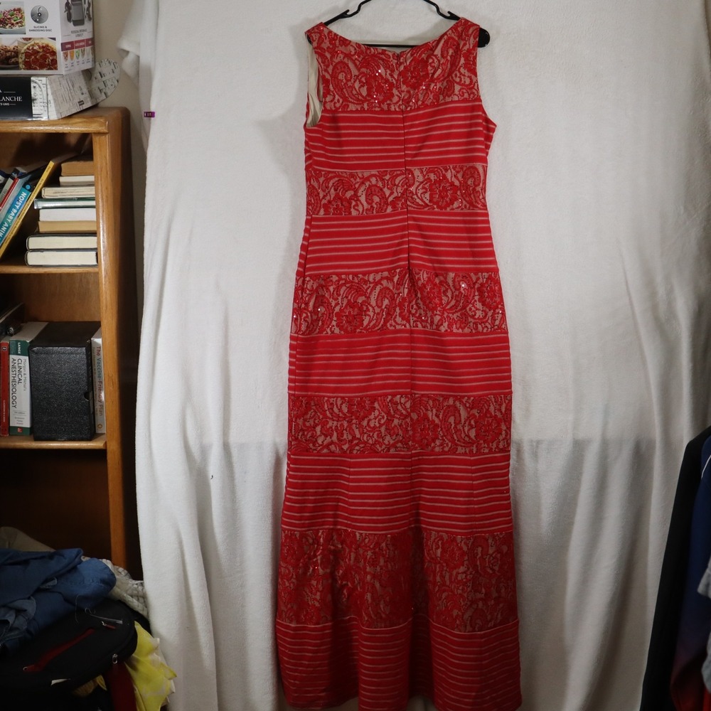 Sangria Women's 14 Red Lace Dress Sleeveless Fit & Flare Floral Overlay Cocktail - Picture 2 of 7
